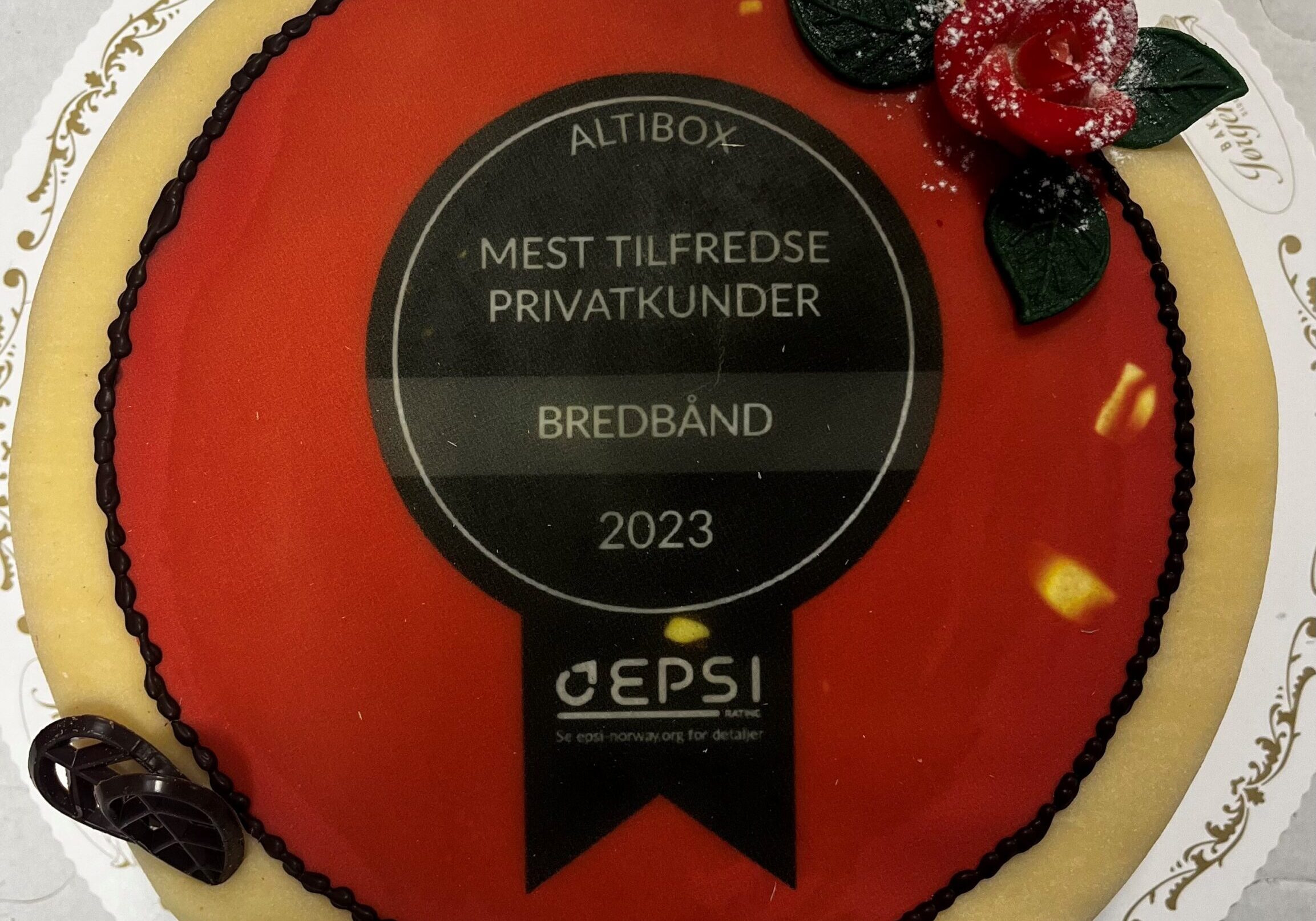 Resultatene ble feiret med kake fra Jørgensen 🙂